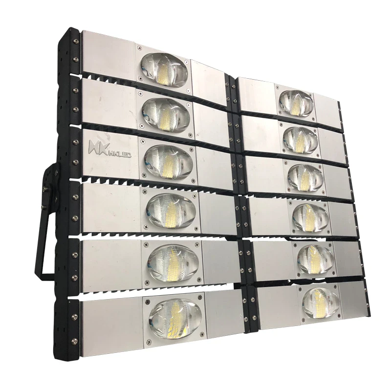 Đèn pha LED – Đèn chiếu sáng ngã tư 600W  giá tại nhà máy- p03