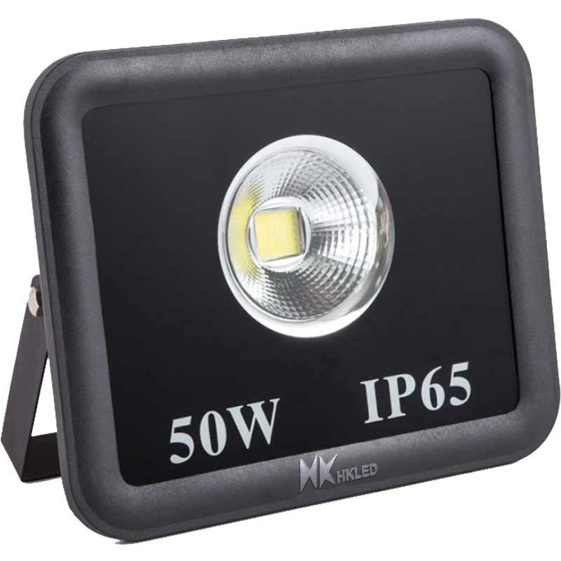 Đèn pha bãi đỗ xe 50W lắp ráp tại Việt Nam – PTC