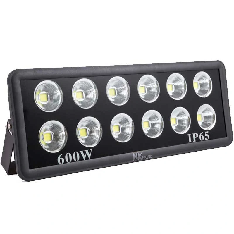 Đèn pha sân tennis 600W Đáp ứng yêu cầu dự án – PTC
