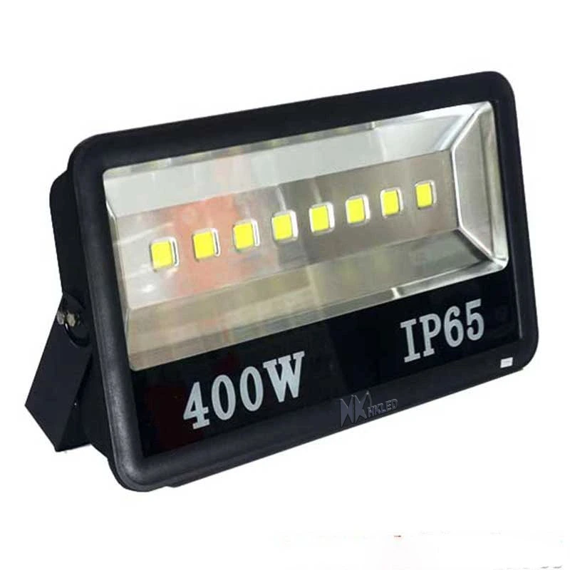 Đèn pha LED – Đèn chiếu sáng ngã tư 400W lắp ráp tại Việt Nam – PTR